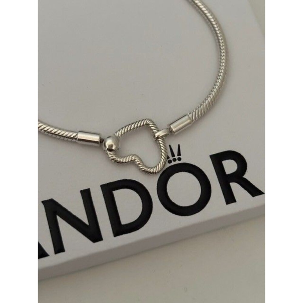 Pandora Moments 8.3" Heart Closure Snake Chain Charm Bracelet Silver 599539C00 - Picture 3 of 8